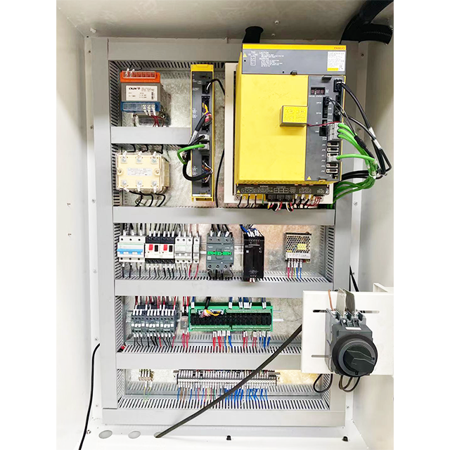 Vertical Machining Center